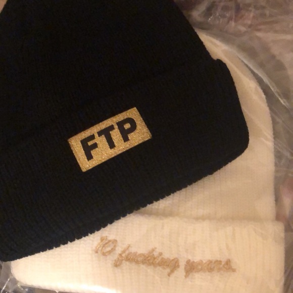🚨 FTP ‘10 Fvcking Years’ anniversary knit beanie. NWT White w/gold embroidery - Picture 7 of 8